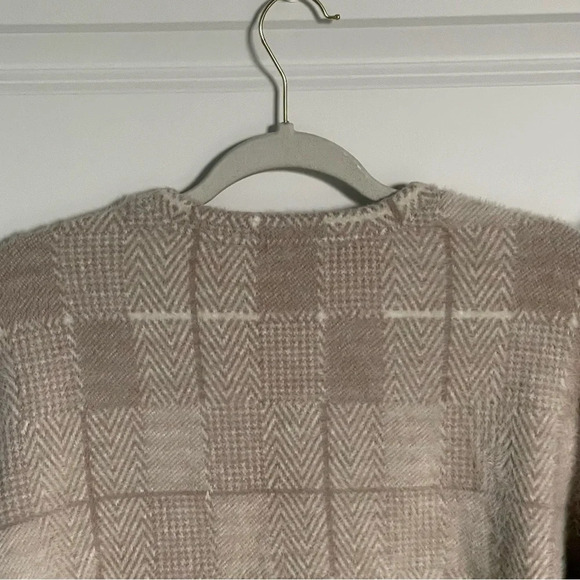 New! Greylin Plaid Soft Fuzzy Pullover Sweater Beige - 29118 - Picture 7 of 12